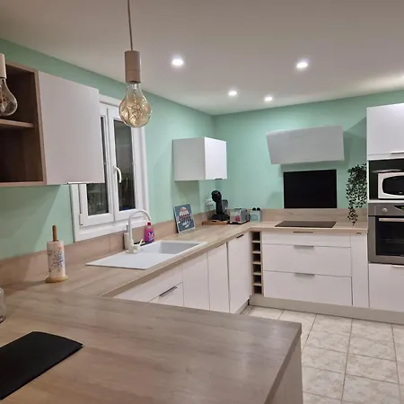 Maison Neuvilloise- Proche Cambrai, Douai Hébergement de vacances *